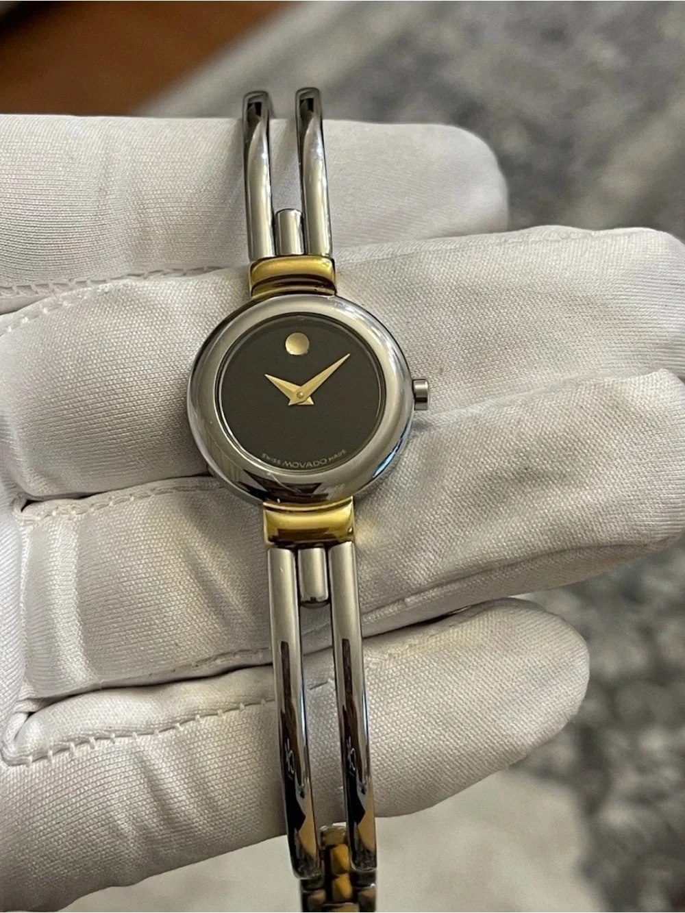 Movado Harmony Women's Watch Two-Tone Silver Gold Black Dial 23.5mm Swiss Quartz